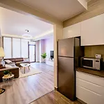 Penthouse Chic By Landev * ブラショフ