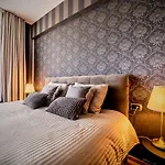Penthouse Chic By Landev アパート *