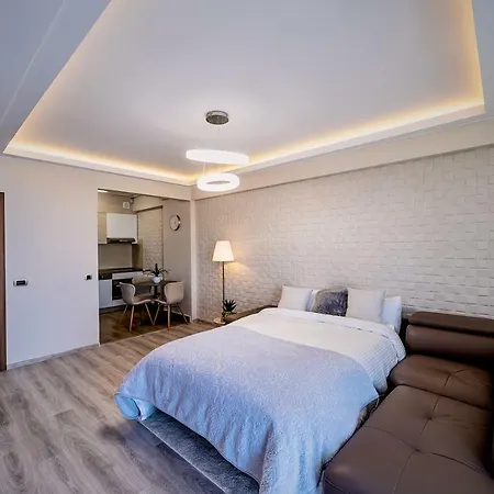 Penthouse Chic By Landev Appartement