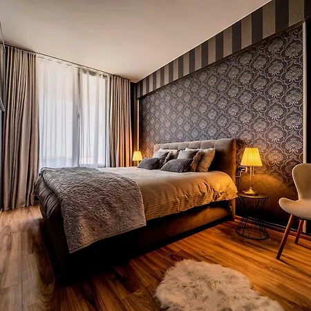 Penthouse Chic By Landev * Braşov