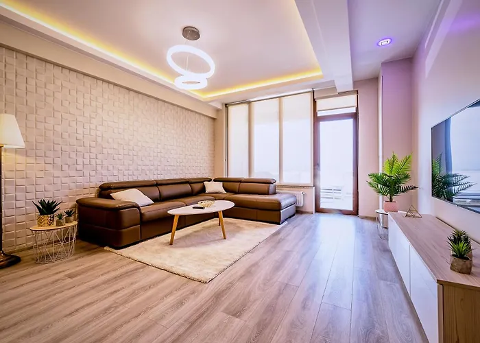 Penthouse Chic By Landev Braşov