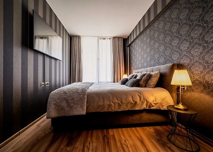 Penthouse Chic By Landev